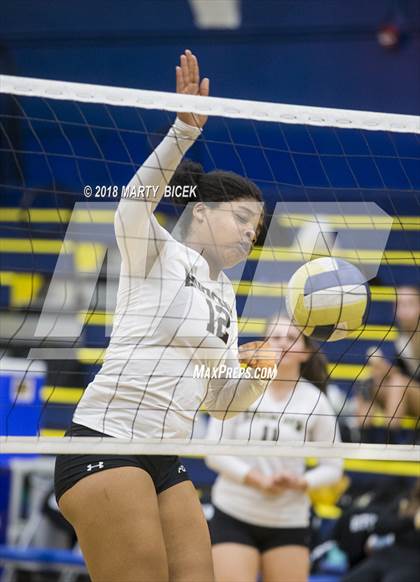Thumbnail 2 in Enochs @ Turlock photogallery.
