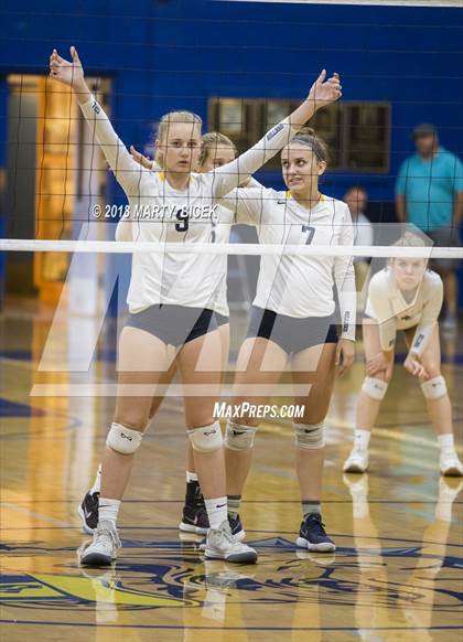 Thumbnail 2 in Enochs @ Turlock photogallery.