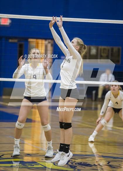 Thumbnail 2 in Enochs @ Turlock photogallery.
