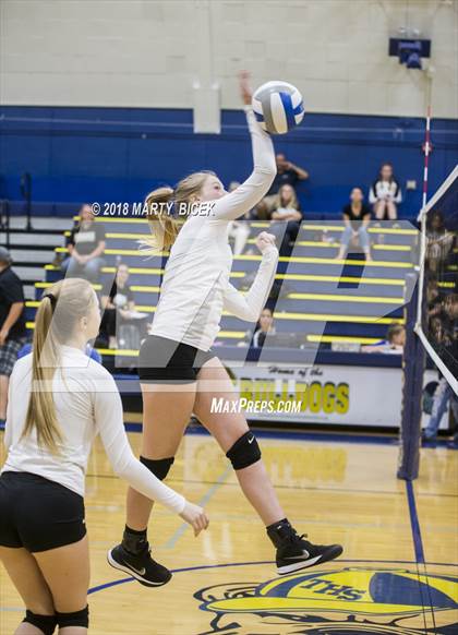 Thumbnail 1 in Enochs @ Turlock photogallery.