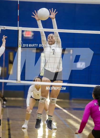 Thumbnail 3 in Enochs @ Turlock photogallery.
