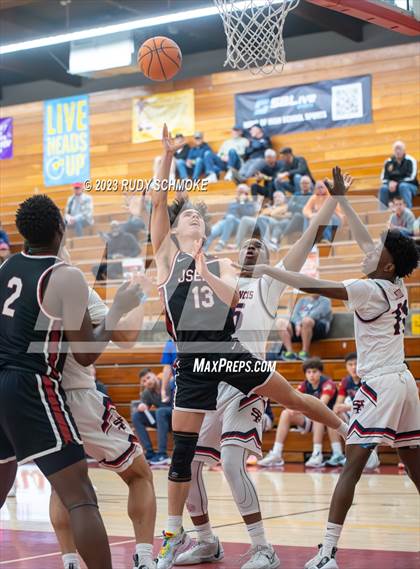 Thumbnail 1 in JSerra Catholic vs. St. Francis Prep (Torrey Pines Holiday Classic) photogallery.