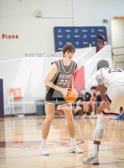 Thumbnail 2 in JSerra Catholic vs. St. Francis Prep (Torrey Pines Holiday Classic) photogallery.