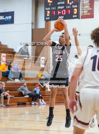 Thumbnail 3 in JSerra Catholic vs. St. Francis Prep (Torrey Pines Holiday Classic) photogallery.