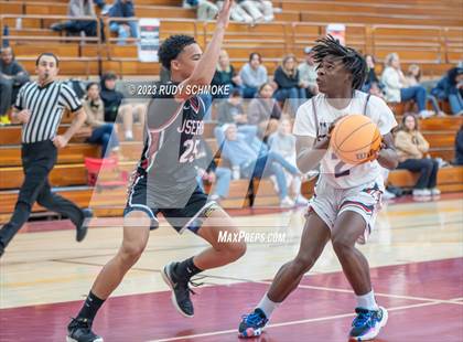 Thumbnail 1 in JSerra Catholic vs. St. Francis Prep (Torrey Pines Holiday Classic) photogallery.