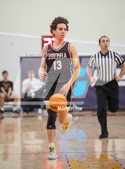 Thumbnail 3 in JSerra Catholic vs. St. Francis Prep (Torrey Pines Holiday Classic) photogallery.