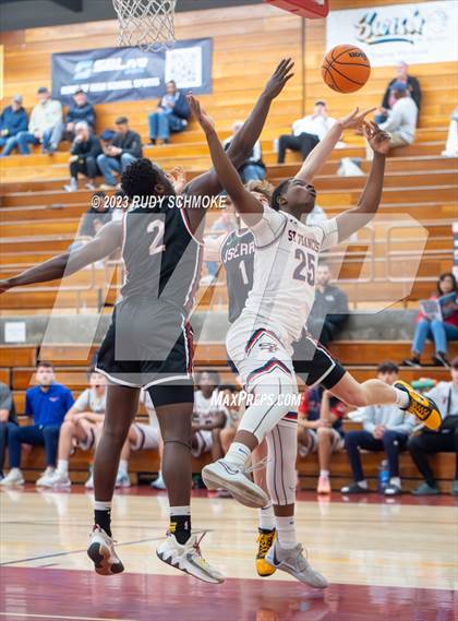 Thumbnail 1 in JSerra Catholic vs. St. Francis Prep (Torrey Pines Holiday Classic) photogallery.