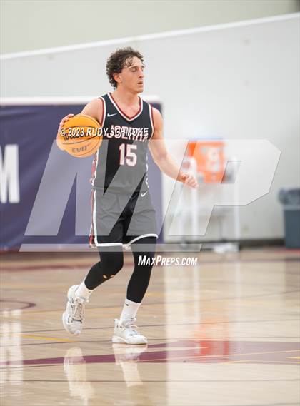 Thumbnail 3 in JSerra Catholic vs. St. Francis Prep (Torrey Pines Holiday Classic) photogallery.