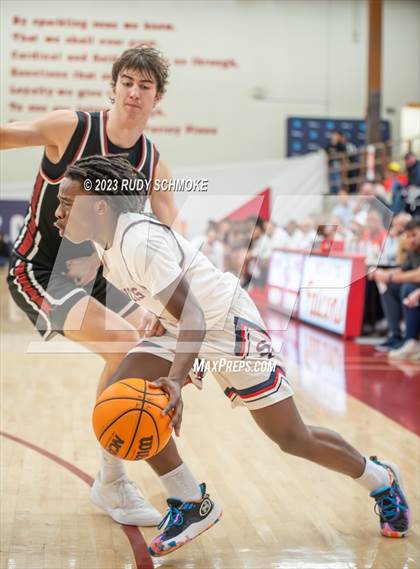 Thumbnail 3 in JSerra Catholic vs. St. Francis Prep (Torrey Pines Holiday Classic) photogallery.