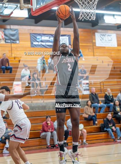 Thumbnail 3 in JSerra Catholic vs. St. Francis Prep (Torrey Pines Holiday Classic) photogallery.