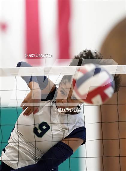 Thumbnail 3 in The Academy of the Holy Cross vs Flint Hill (Tiger Paws Invitational) photogallery.
