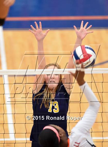 Thumbnail 1 in Rockwall vs. Highland Park photogallery.
