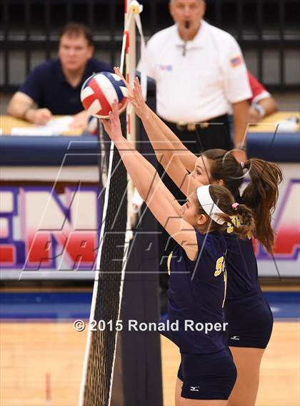 Thumbnail 1 in Rockwall vs. Highland Park photogallery.