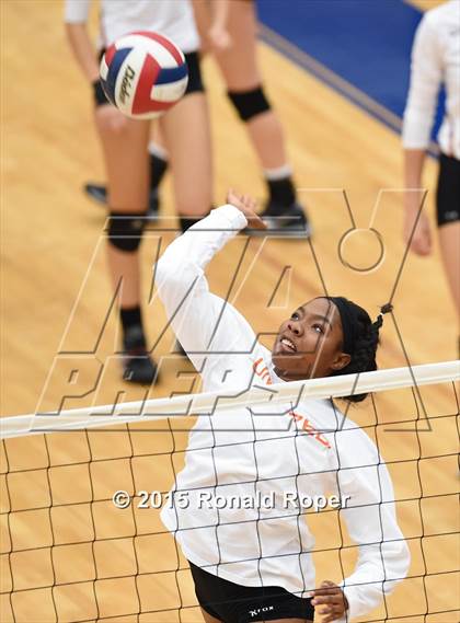 Thumbnail 2 in Rockwall vs. Highland Park photogallery.