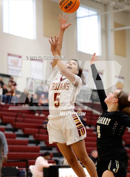 Thumbnail 3 in Sprayberry @ Lassiter photogallery.