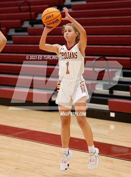 Thumbnail 3 in Sprayberry @ Lassiter photogallery.
