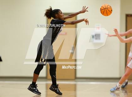 Thumbnail 2 in Sprayberry @ Lassiter photogallery.