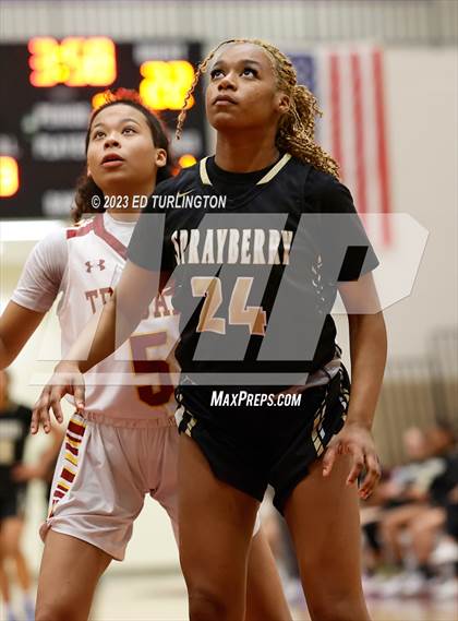 Thumbnail 1 in Sprayberry @ Lassiter photogallery.