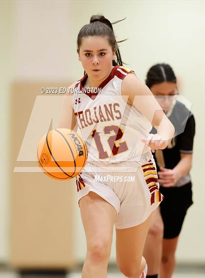Thumbnail 3 in Sprayberry @ Lassiter photogallery.