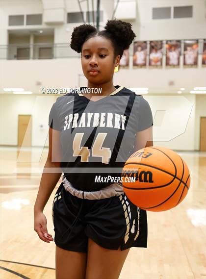 Thumbnail 3 in Sprayberry @ Lassiter photogallery.