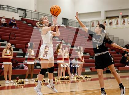 Thumbnail 3 in Sprayberry @ Lassiter photogallery.