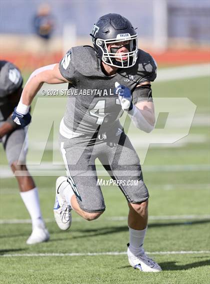 Thumbnail 3 in Grandview vs Valor Christian (CHSAA 5A Semifinal) photogallery.