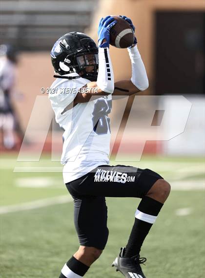 Thumbnail 1 in Grandview vs Valor Christian (CHSAA 5A Semifinal) photogallery.