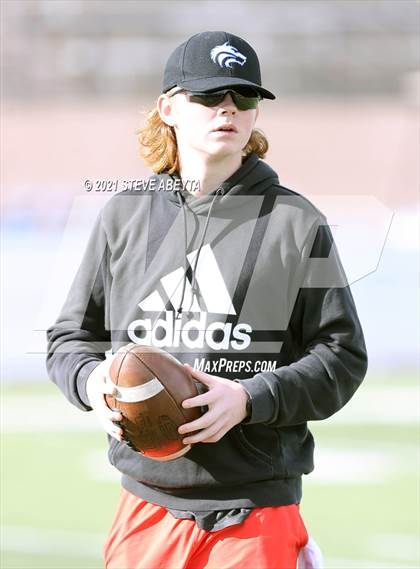 Thumbnail 1 in Grandview vs Valor Christian (CHSAA 5A Semifinal) photogallery.