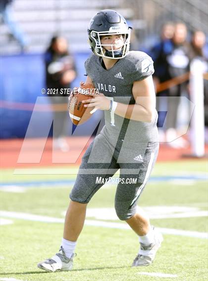 Thumbnail 3 in Grandview vs Valor Christian (CHSAA 5A Semifinal) photogallery.