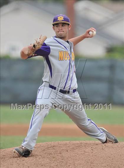 Thumbnail 1 in IMG Academies vs. Sunrise Mountain (Hard 9 National Classic) photogallery.