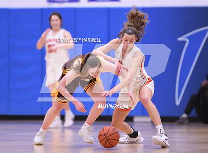 Thumbnail 2 in Hoover vs. Walsh Jesuit (OHSAA D1 District Semifinal) photogallery.