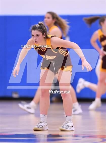 Thumbnail 1 in Hoover vs. Walsh Jesuit (OHSAA D1 District Semifinal) photogallery.