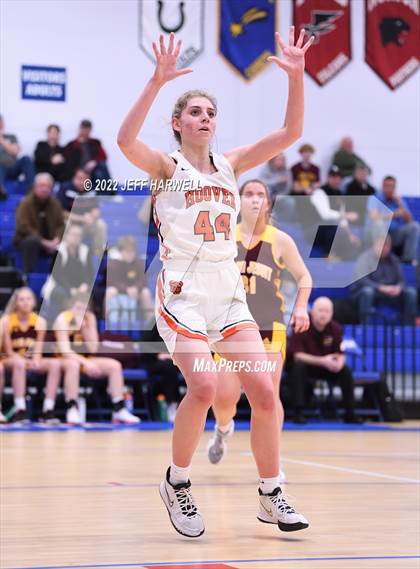 Thumbnail 1 in Hoover vs. Walsh Jesuit (OHSAA D1 District Semifinal) photogallery.