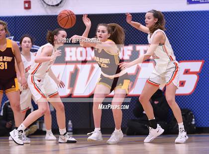 Thumbnail 1 in Hoover vs. Walsh Jesuit (OHSAA D1 District Semifinal) photogallery.
