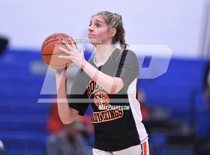 Thumbnail 3 in Hoover vs. Walsh Jesuit (OHSAA D1 District Semifinal) photogallery.
