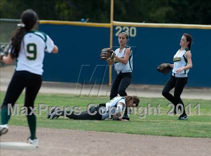 Thumbnail 3 in Capuchino vs. Santa Catalina (CIF CCS D3 Final) photogallery.