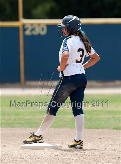 Thumbnail 3 in Capuchino vs. Santa Catalina (CIF CCS D3 Final) photogallery.