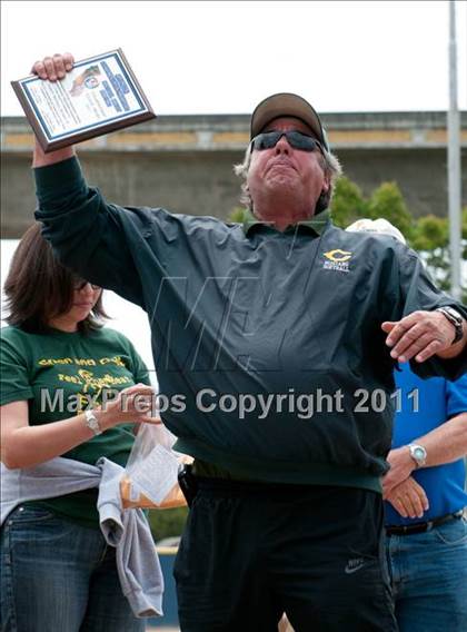 Thumbnail 3 in Capuchino vs. Santa Catalina (CIF CCS D3 Final) photogallery.