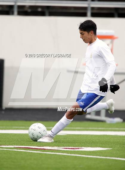 Thumbnail 2 in Stephenville vs San Elizario (UIL 4A Regionanl Final) photogallery.