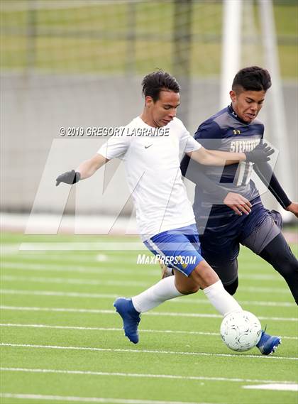 Thumbnail 2 in Stephenville vs San Elizario (UIL 4A Regionanl Final) photogallery.