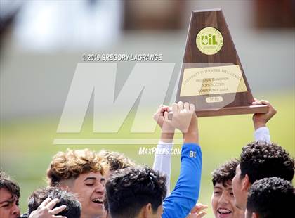 Thumbnail 3 in Stephenville vs San Elizario (UIL 4A Regionanl Final) photogallery.