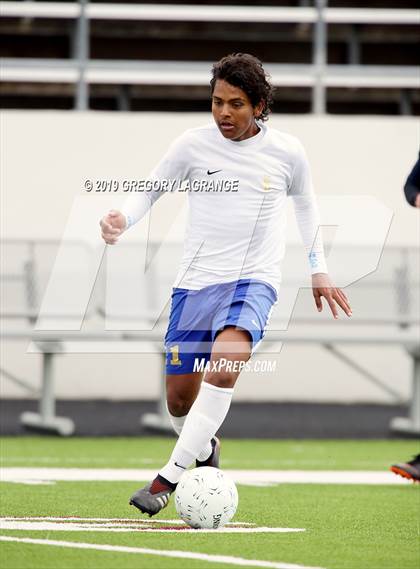 Thumbnail 1 in Stephenville vs San Elizario (UIL 4A Regionanl Final) photogallery.