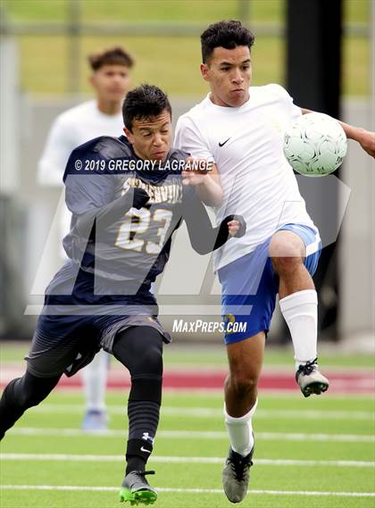 Thumbnail 3 in Stephenville vs San Elizario (UIL 4A Regionanl Final) photogallery.