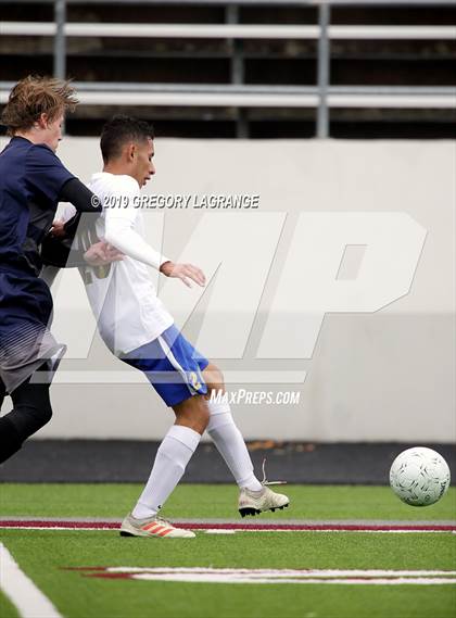 Thumbnail 1 in Stephenville vs San Elizario (UIL 4A Regionanl Final) photogallery.