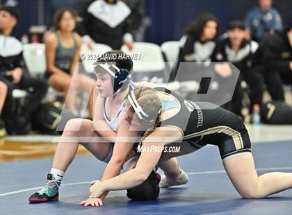 Thumbnail 3 in Prairie View vs Columbine photogallery.