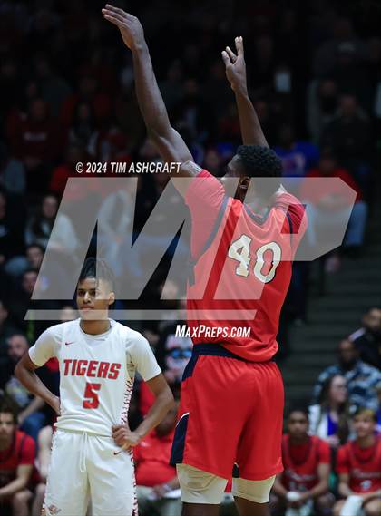 Thumbnail 3 in Kokomo vs Fishers (IHSAA 3A Region Final) photogallery.