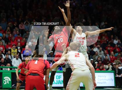 Thumbnail 2 in Kokomo vs Fishers (IHSAA 3A Region Final) photogallery.