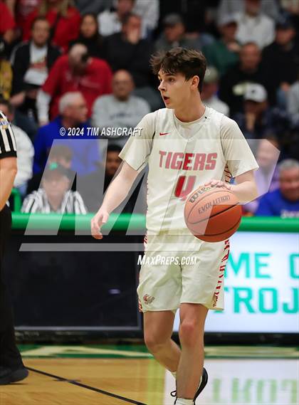 Thumbnail 2 in Kokomo vs Fishers (IHSAA 3A Region Final) photogallery.