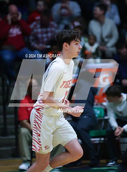 Thumbnail 1 in Kokomo vs Fishers (IHSAA 3A Region Final) photogallery.