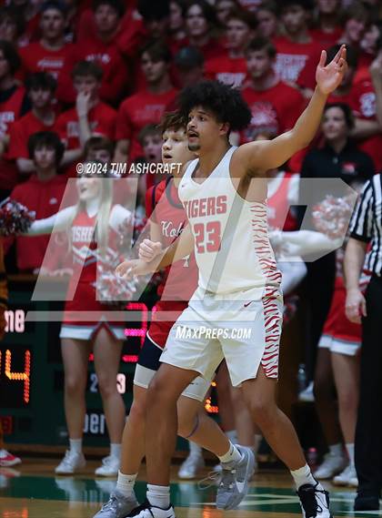 Thumbnail 2 in Kokomo vs Fishers (IHSAA 3A Region Final) photogallery.